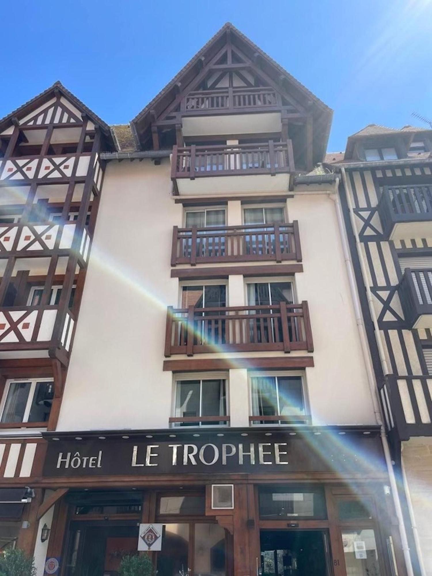 Le Trophee Boutique Hotel Spa- La Loggia Appart'Hotel Deauville Eksteriør billede