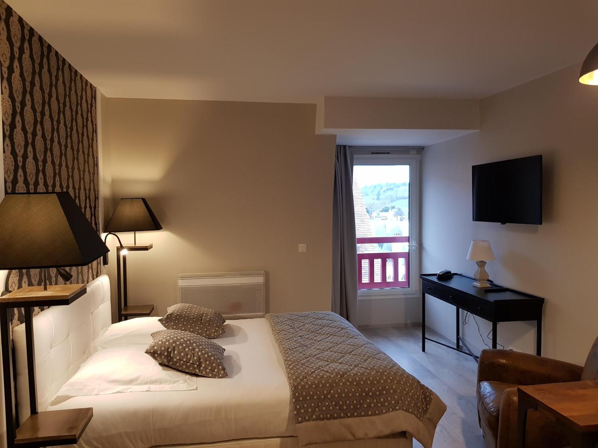 Le Trophee Boutique Hotel Spa- La Loggia Appart'Hotel Deauville Eksteriør billede